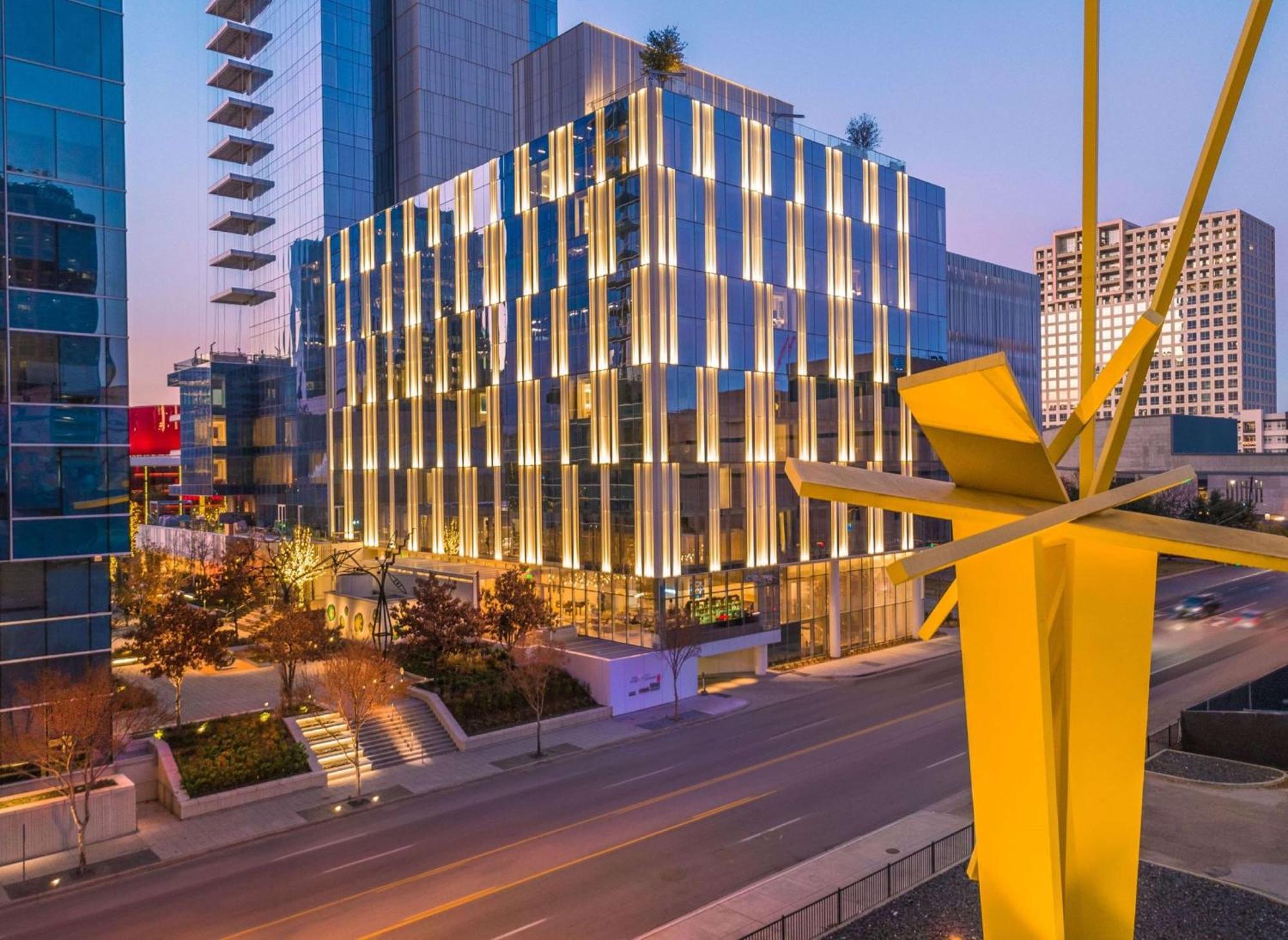 Hall Arts Hotel Dallas, Curio Collection By Hilton Exterior foto